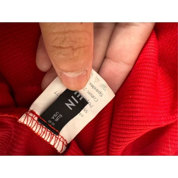 Red tank top blouse size small - Picture 6 of 6